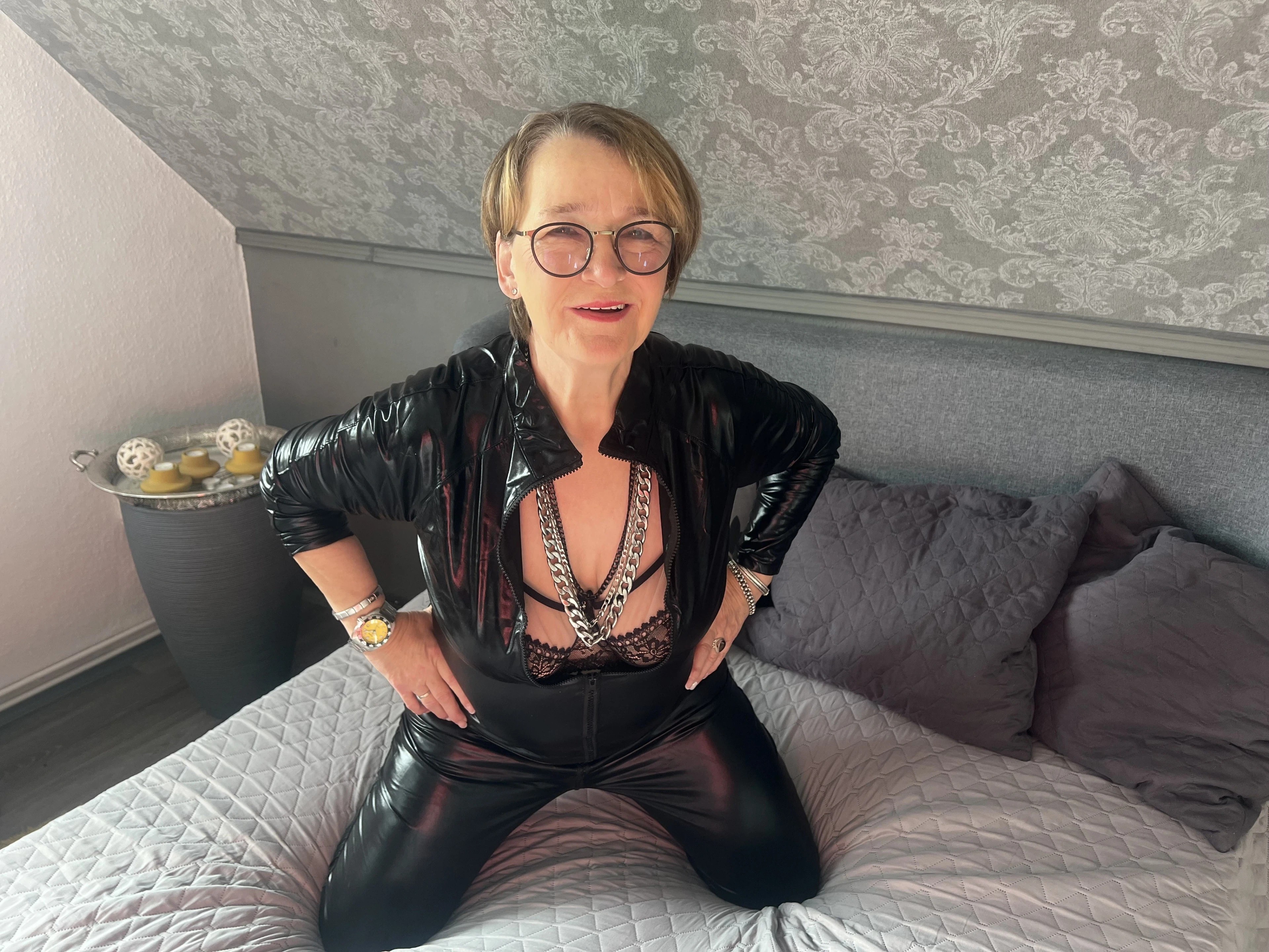 Sex Amateurcam mit Telefon Lady!
